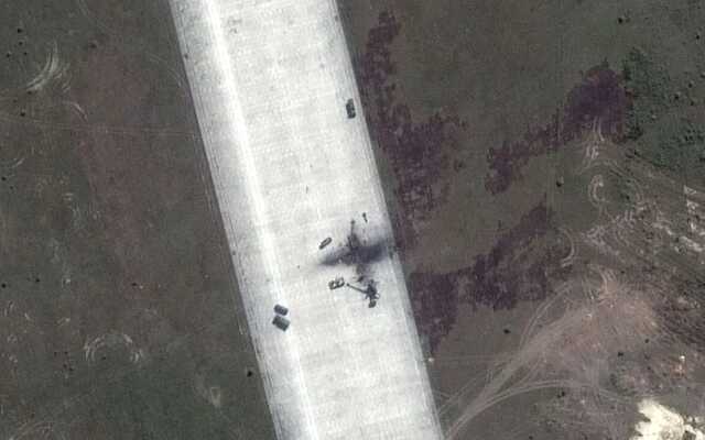 Помітно сліди вибухів: у Maxar показали знімки білоруського аеродрому "Зябровка" після "хлопків"