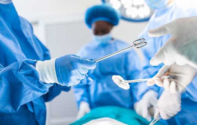 Українські хірурги провели унікальну операцію, вилучивши кулю з серця 15-річного хлопця