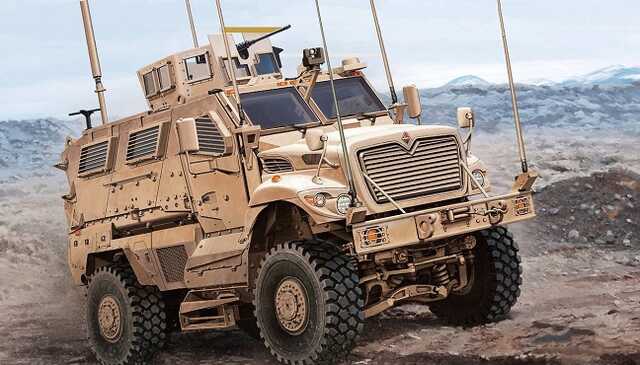 ЗСУ отримали американські бронемашини MaxxPro: що про них відомо