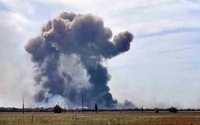 Окупанти підтвердили, що під Джанкоєм детонують боєприпаси