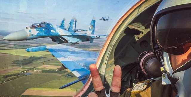 Українська авіація вдарила по позиціях окупантів на півдні: озвучено втрати ворога