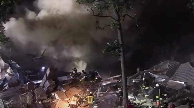 У зруйнованому російською ракетою будинку в Харкові перебувало до 40 осіб — прокуратура