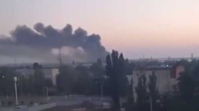 Пролунало 10 вибухів: у Новій Каховці вечірнє HIMARS-шоу