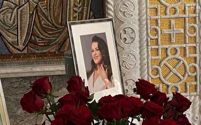 Украина прощается с Русланой Писанкой