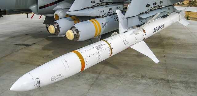 Ослепить врага: как высокоскоростные ракеты AGM-88 HARM помогут Украине в войне