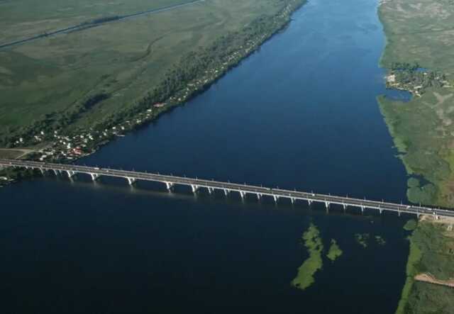 Розвідка Британії дала прогноз, чи врятує окупантів "альтернативний" міст впритул до Антонівського