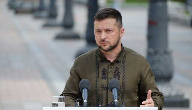 Ми піднімемо руки лише святкуючи перемогу: Зеленський зробив заяву про закінчення війни