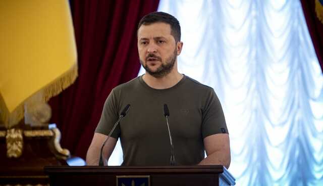 Зеленський вручив ордени "Золота Зірка" українським військовослужбовцям і членам родин загиблих Героїв