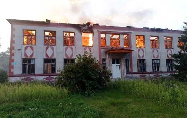 Окупанти вдарили по прикордонному селу: Зруйновано школу, гуртожиток та пошту