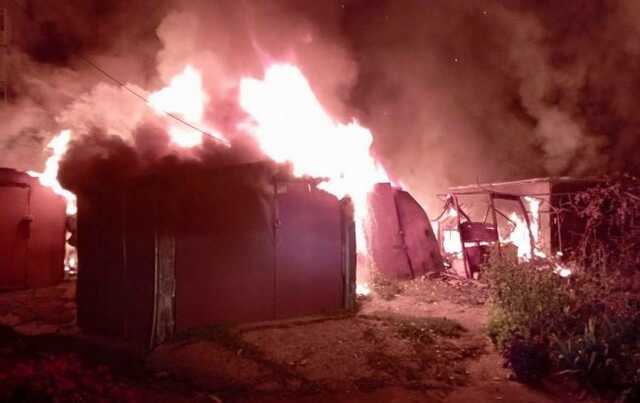 Росіяни вранці вдарили по Оріхову: атака тривала кілька годин, багато пожеж