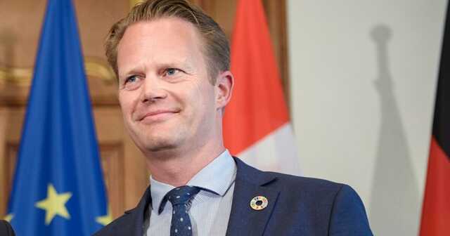 Глава МИД Дании прибыл в Киев