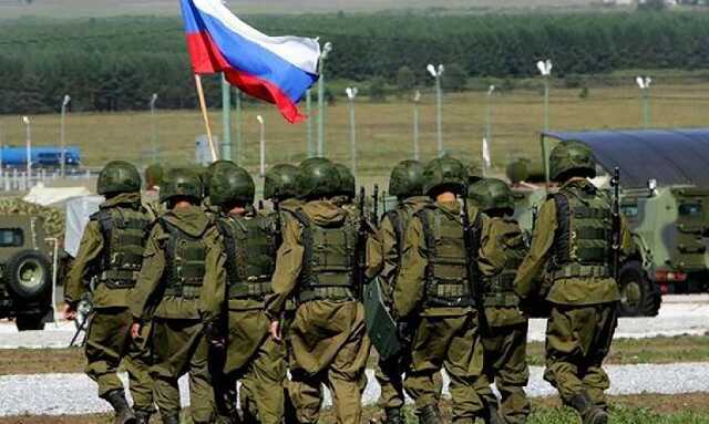 Россия перебрасывает свои войска, чтобы усилить наступление на Донбассе, - Громов