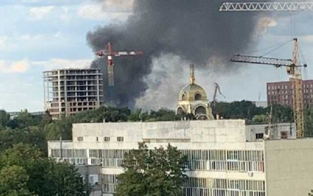 Во Львове вспыхнул пожар на автобусном заводе