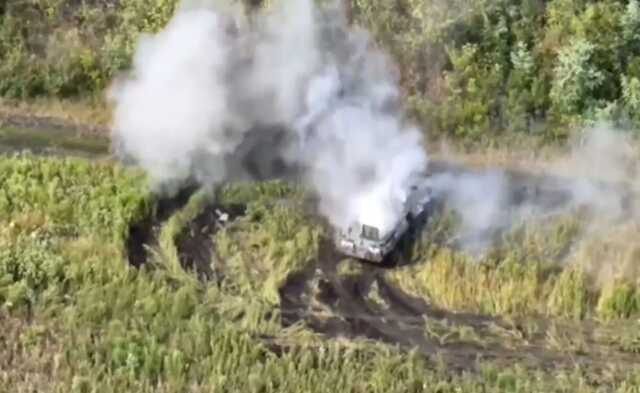 Минус две БМП: в ВСУ показали эффектные кадры ударов по российским оккупантам