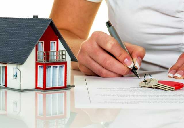 В Запорожье госрегистратор помог украсть квартиру