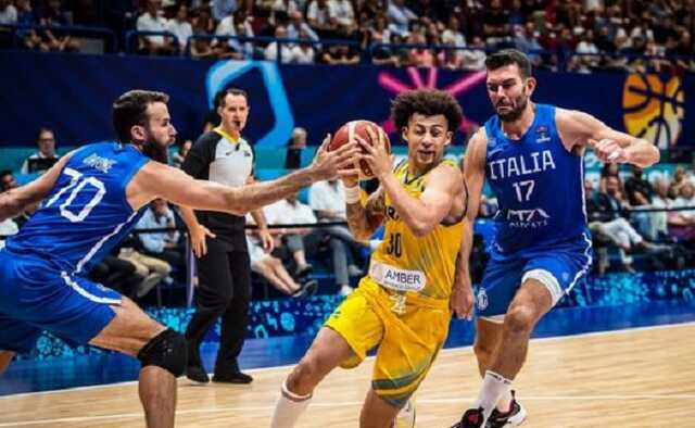 Украина сенсационно победила Италию и пробилась в плей-офф Евробаскета-2022: видеообзор матча