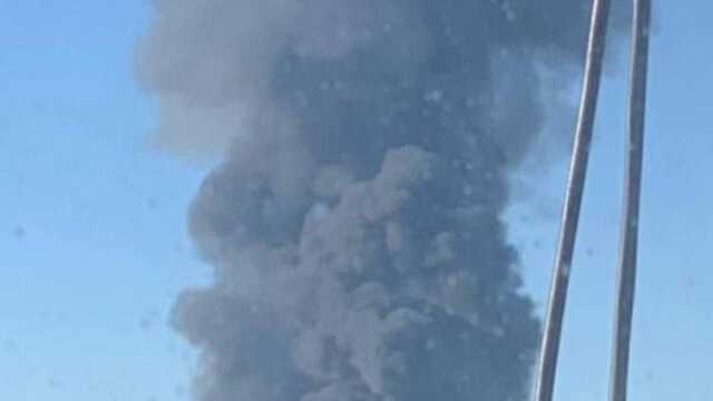 Жителі Маріуполя повідомляють про три сильні вибухи: "Досі вуха болять"