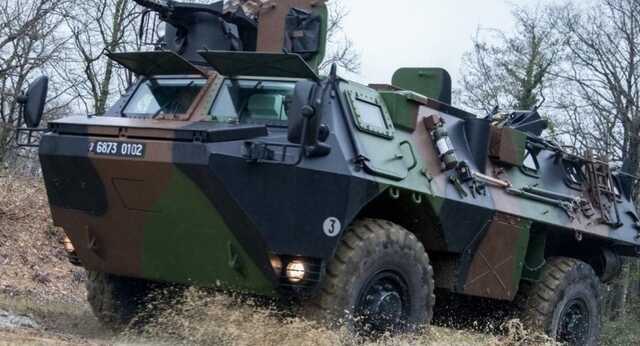 Французькі БТРи VAB допомагають бійцям ЗСУ при контрнаступі на Херсонщині