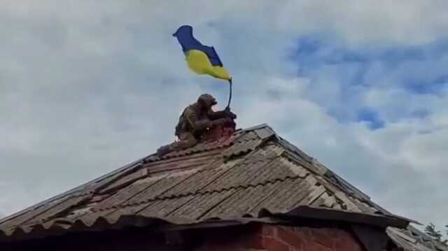 В Великой Камышевахе под Изюмом подняли украинский флаг