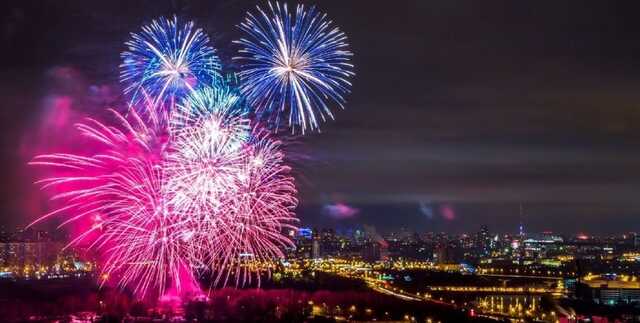 Москва святкує 875-річчя феєрверками на тлі розгрому ЗС РФ під Харковом