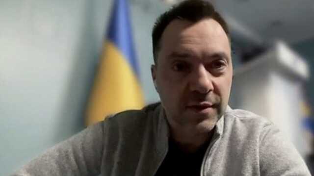 "Рассказы об апокалипсисе": Арестович прокомментировал удар оккупантов по Харьковской ТЭЦ-5