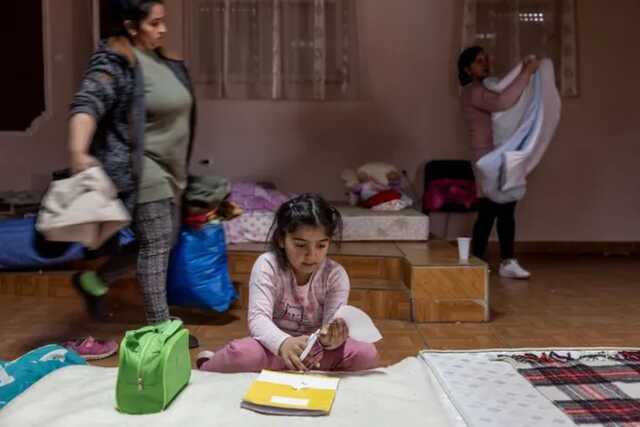 "Ми повинні піти": українські біженці в ЄС бояться взимку залишитись без житла