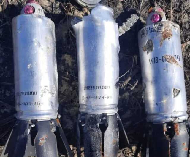 Оккупанты обстреляли Никополь кассетными боеприпасами: жителей города предупредили об опасности