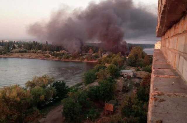 Все згоріло: ЗСУ знищили базу росіян у Новій Каховці