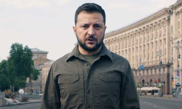 Зеленський вперше висловився про удари по окупантах у Криму