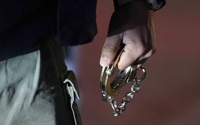 В Закарпатье мужчина избил кулаками до смерти своего тестя