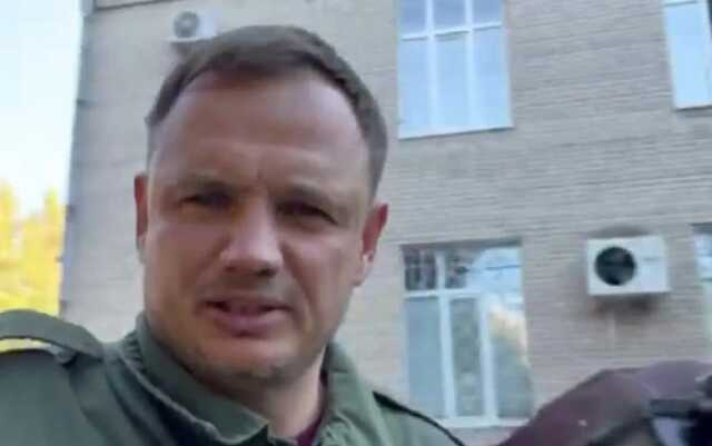 Стремоусов показав, який вигляд має його кабінет після "бавовни", і розмріявся про помсту