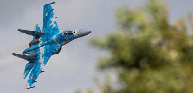 Повітряні сили "приземлили" російський Су-25 та п’ять безпілотників