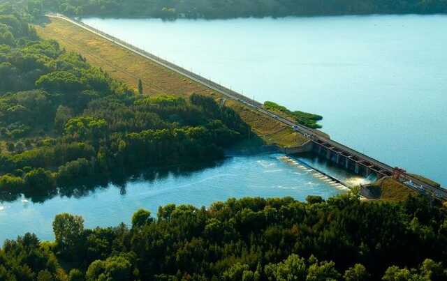 Россияне обстреляли Харьковскую область: на дамбе разрушен шлюз