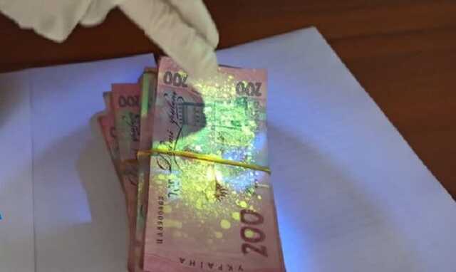 У Київській області комунальника затримали на хабарі в 30 тисяч гривень