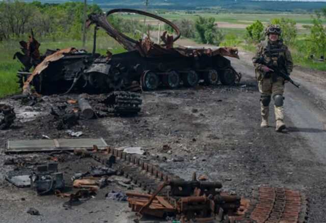 ЗСУ ліквідували за добу 400 окупантів і знищили ворожий гелікоптер: дані Генштабу