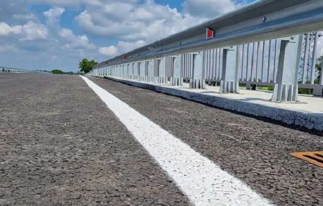 У Бахмуті підірвали міст, що сполучає місто з промзоною