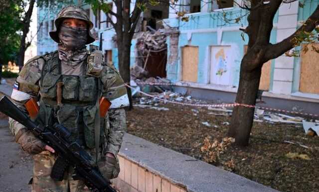 Змушують голосувати й завозять масовку: в ЦПД розповіли про "референдуми" окупантів