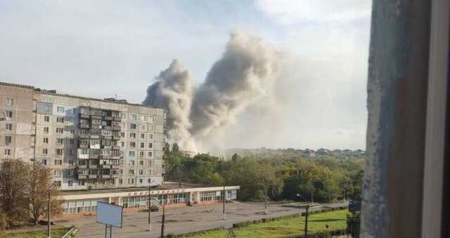 "Референдум" в окупації: люди голосують у кущах під вибухи