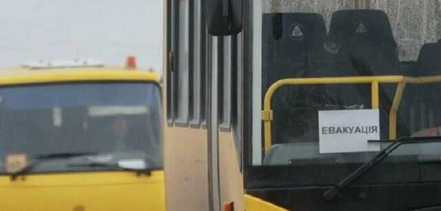 Із небезпечних регіонів України виїхали близько 100 тисяч жителів, - Мінреінтеграції