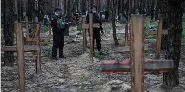 Там сотні людей: в Ізюмі знайшли ще дві братські могили – Зеленський