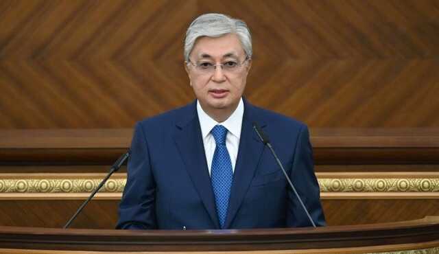 Вынуждены бежать: президент Казахстана назвал ситуацию в России безнадежной