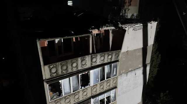Появились фото и видео разрушенной после обстрела девятиэтажки в Николаеве