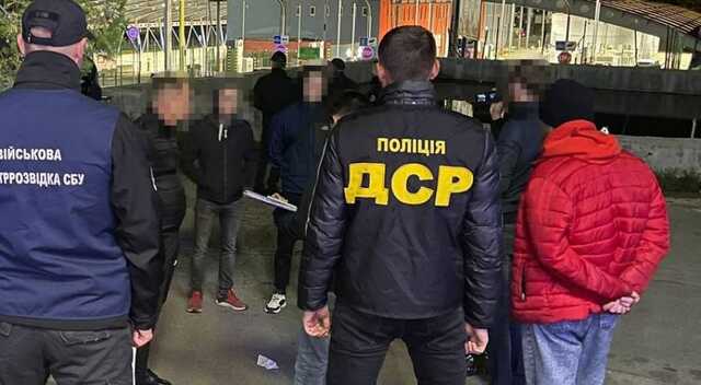 На Закарпатті затримали організаторів схеми виїзду за кордон