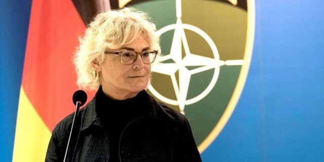 Глава Минобороны Германии прибыла в Украину: пообещала ПВО в ближайшие дни