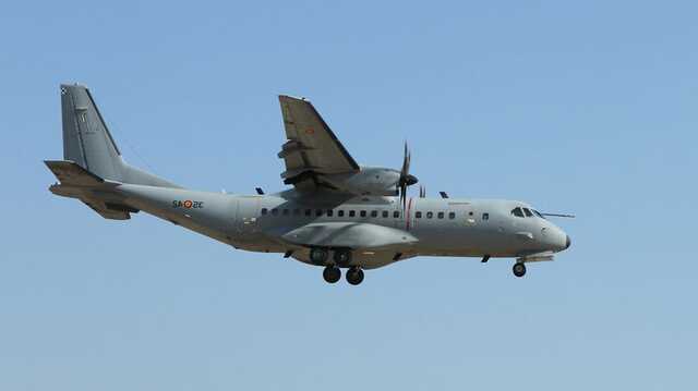 Іспанія відправила в Україну літак із 300 кг медикаментів для поранених військових