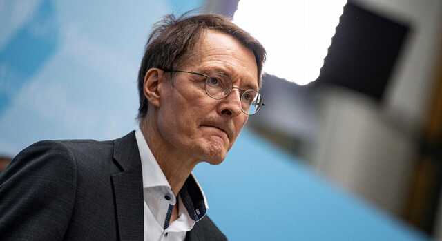 Глава МОЗ Німеччини закликав боротися з Путіним, а не з його психотерапевтами