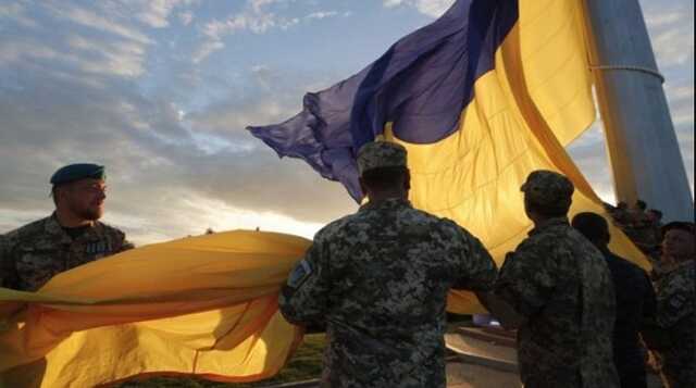 Українські воїни підняли державний прапор над Золотою Балкою Херсонської області