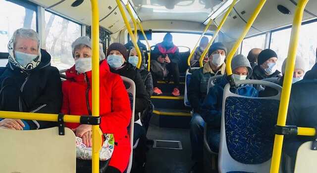 В Сумах возвращают обязательный масочный режим в общественном транспорте