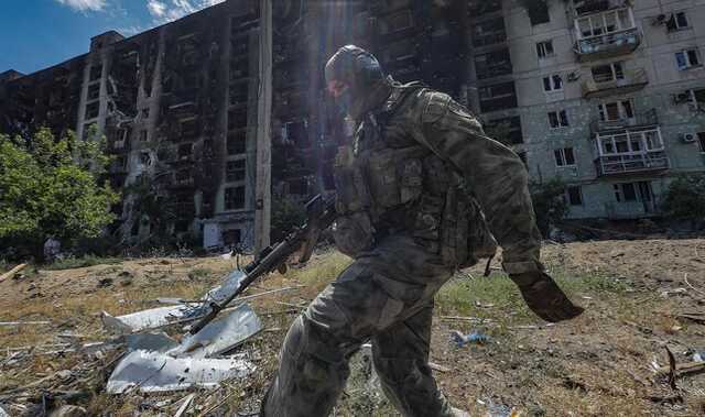 Окупанти у Сватовому виселили пацієнтів психіатричної лікарні та готуються до оборони