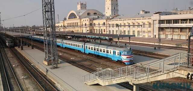 Удар по Харкову: знеструмлено мережу "Укрзалізниці", можливі затримки поїздів